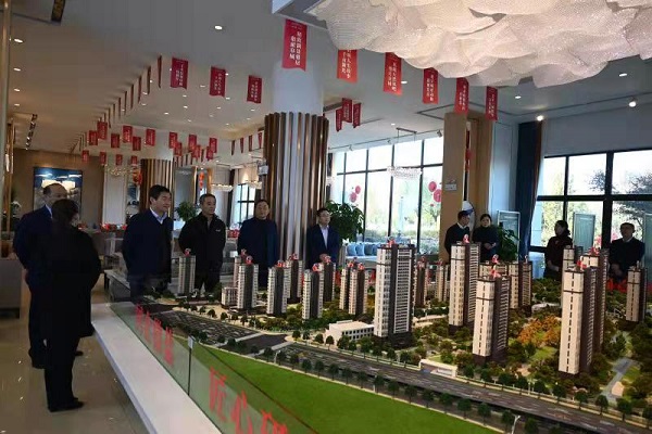 省鹽業(yè)集團外部董事調(diào)研徽鹽地產(chǎn)六安項目、霍邱項目