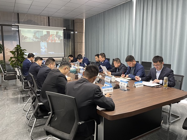 楊蔚峰督導徽鹽地產(chǎn)集團泗縣項目黨支部2021年度組織生活會