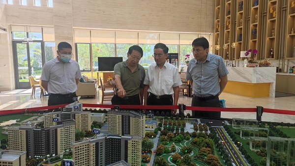 王思軍一行考察泰康之家徽?qǐng)@養(yǎng)老項(xiàng)目